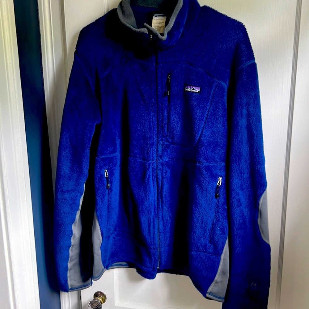 Men’s royal blue patagonia fleece